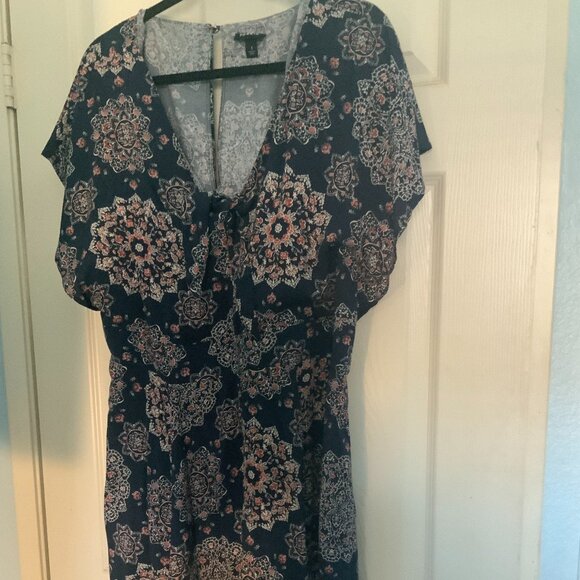 DRESS - Picture 1 of 1